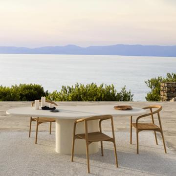 Buiten genieten in stijl: ontdek onze tuintafels