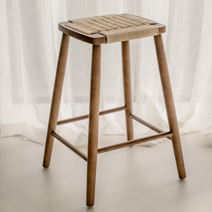 Taburete Belli - Altura del asiento 65 cm - Color nogal oscuro - Asiento tejido