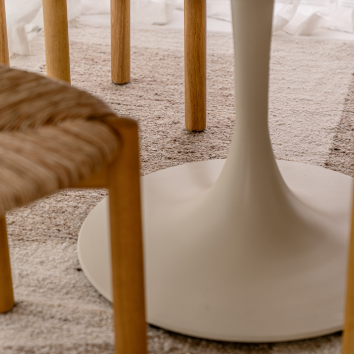Mesa de comedor redonda Camille – Forma de tulipán – MicroSkin Latte Nublado – 140 cm