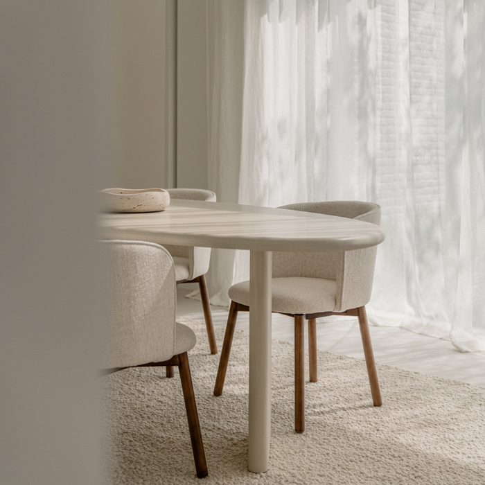 Silla de comedor Celia - color nogal oscuro - Bouclé marfil